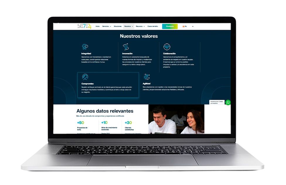 <p>724BC Consulting identific&oacute; que su sitio web anterior no representaba adecuadamente la solidez de su oferta en soluciones SAP. Adem&aacute;s de carecer de una estructura clara para sus servicios y contenidos clave, el sitio ten&iacute;a limitaciones t&eacute;cnicas, bajo rendimiento, y poca adaptabilidad a dispositivos m&oacute;viles. EvolutecC fue convocado para liderar el redise&ntilde;o y la optimizaci&oacute;n integral del portal web con un enfoque centrado en visibilidad comercial, experiencia de usuario, integraci&oacute;n con herramientas de marketing y escalabilidad t&eacute;cnica. El reto consist&iacute;a en estructurar un sitio moderno, multiling&uuml;e, altamente funcional y preparado para atraer y convertir leads cualificados.</p>
<p>La intervenci&oacute;n deb&iacute;a contemplar aspectos t&eacute;cnicos (hosting, seguridad, rendimiento), dise&ntilde;o UX, contenido estrat&eacute;gico, posicionamiento SEO y capacidad autoadministrable. Todo esto con una arquitectura orientada al mercado B2B y respaldada por un CMS como WordPress que facilitara la escalabilidad futura.</p>